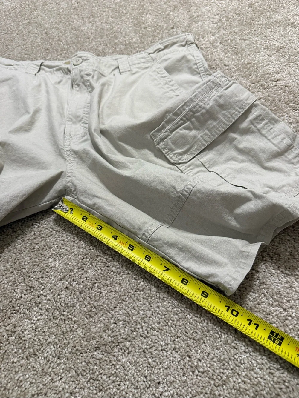Wrangler Men's Tan Khaki Cargo Shorts Size 40